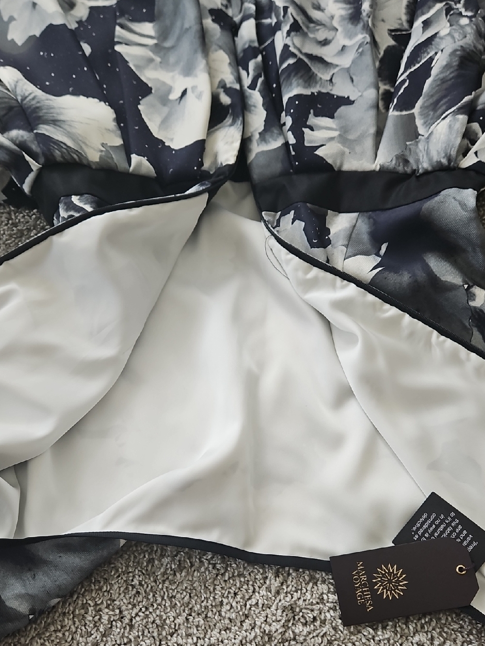 NWT Marchesa Black & White Floral Fit-and-Flare Dress 10 - Picture 10 of 11